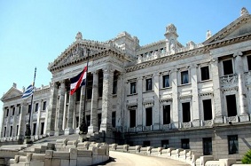 Senado uruguayo aprueba ley de reproducción asistida